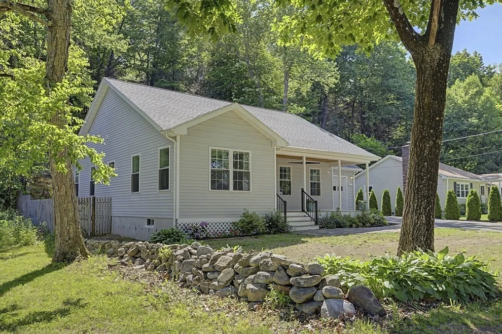 Unit for sale at 573 Federal Street, Belchertown, MA 01007