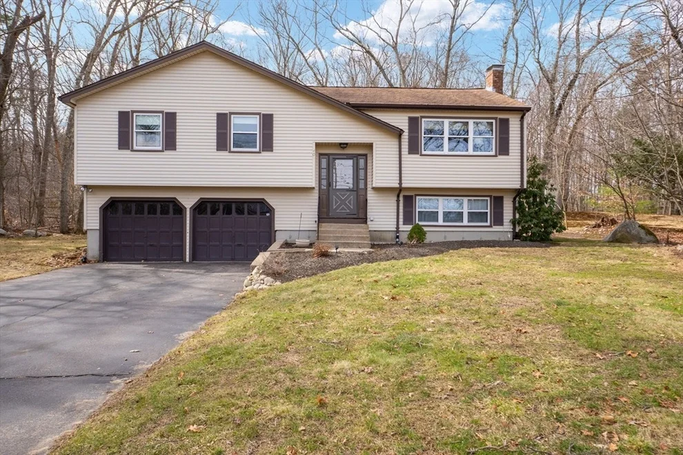 Unit for sale at 404 Oak Street, Franklin, MA 02038