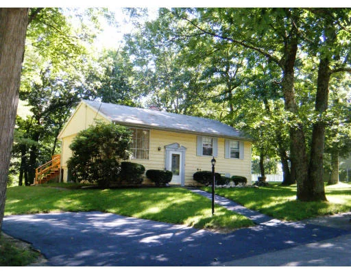 Unit for sale at 61 Linda Cir, Marlborough, MA 01752