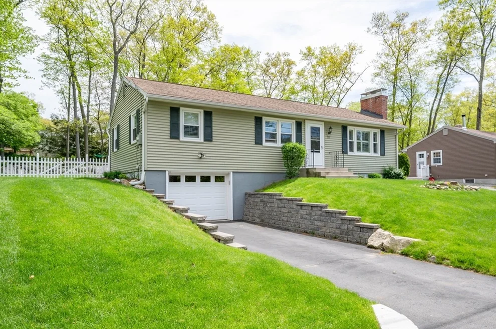Unit for sale at 355 Pickering St, Manchester, NH 03104