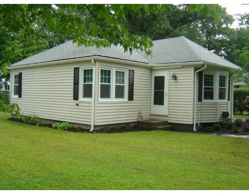 Unit for sale at 11 Anthony St, Agawam, MA 01001