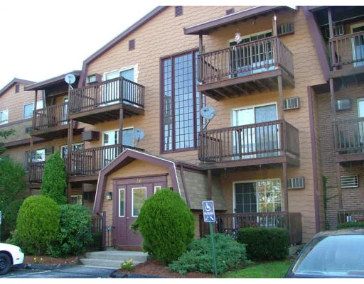 Unit for sale at 210 Brook Village Road, Nashua, NH 03062