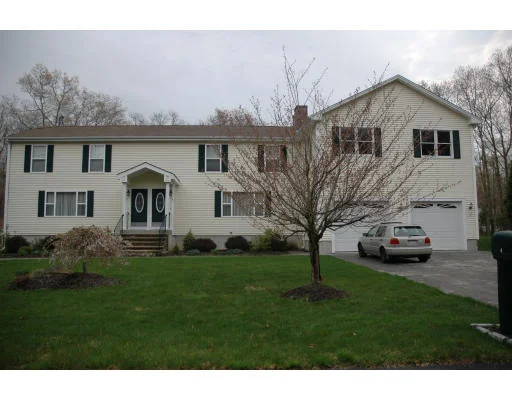 Unit for sale at 4 Oakstone Way, Westport, MA 02790