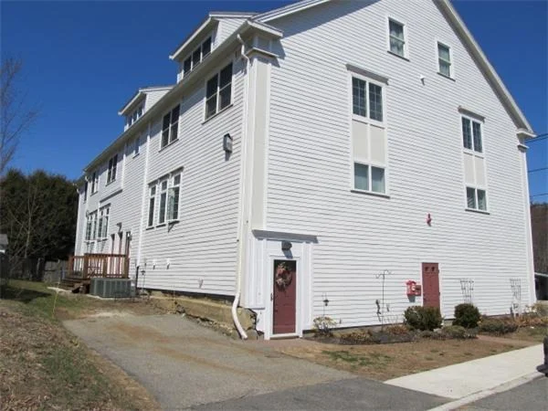 Unit for sale at 4 Mechanic, Merrimac, MA 01860