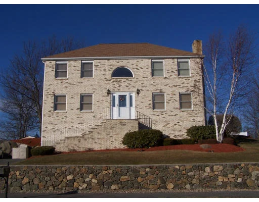 Unit for sale at 5 Gemma Dr, Peabody, MA 01960