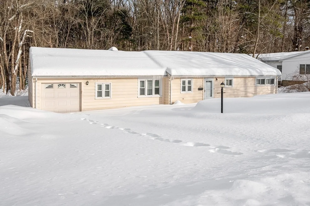 Unit for sale at 177 Haverhill Street, North Reading, MA 01864