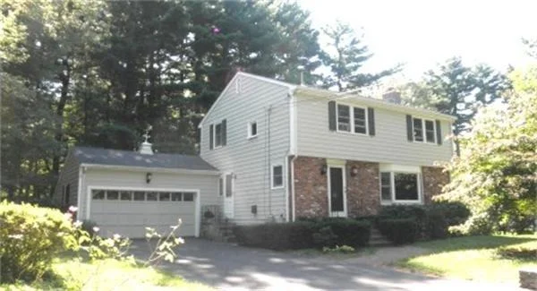 Unit for sale at 36 Oak Knoll Rd, Natick, MA 01760