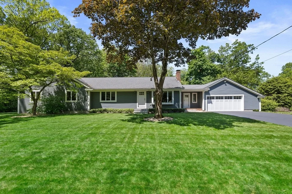 Unit for sale at 225 Union St Ext, Mansfield, MA 02048