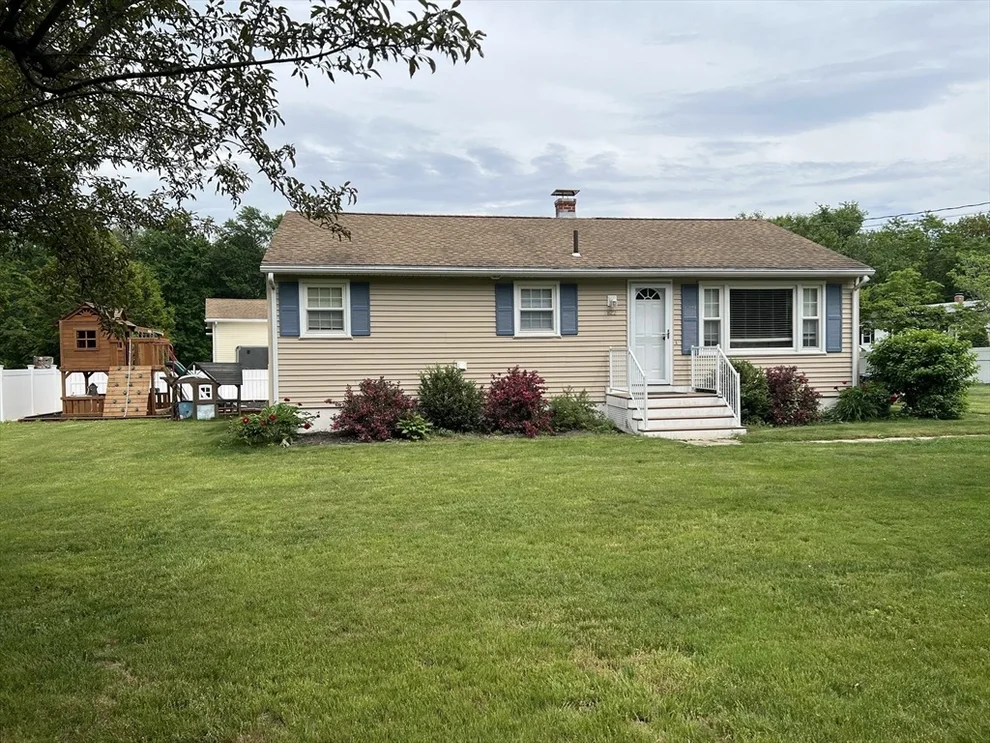 Unit for sale at 822 Shea St, Fitchburg, MA 01420