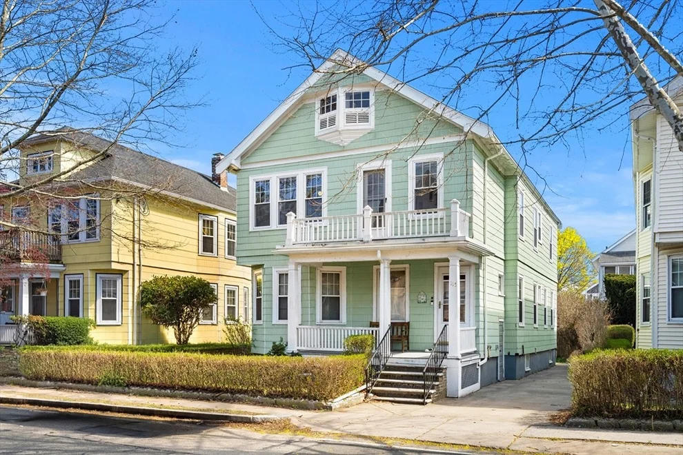 Unit for sale at 115 Beech St, Belmont, MA 02478