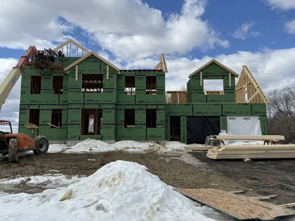 Unit for sale at 14 Esther Way, Dracut, MA 01826