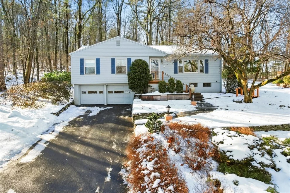 Unit for sale at 7 Kelley Rd, Acton, MA 01720