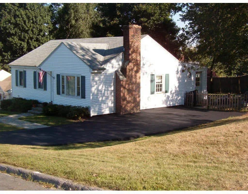 Unit for sale at 13 Farview Avenue, Shrewsbury, MA 01545