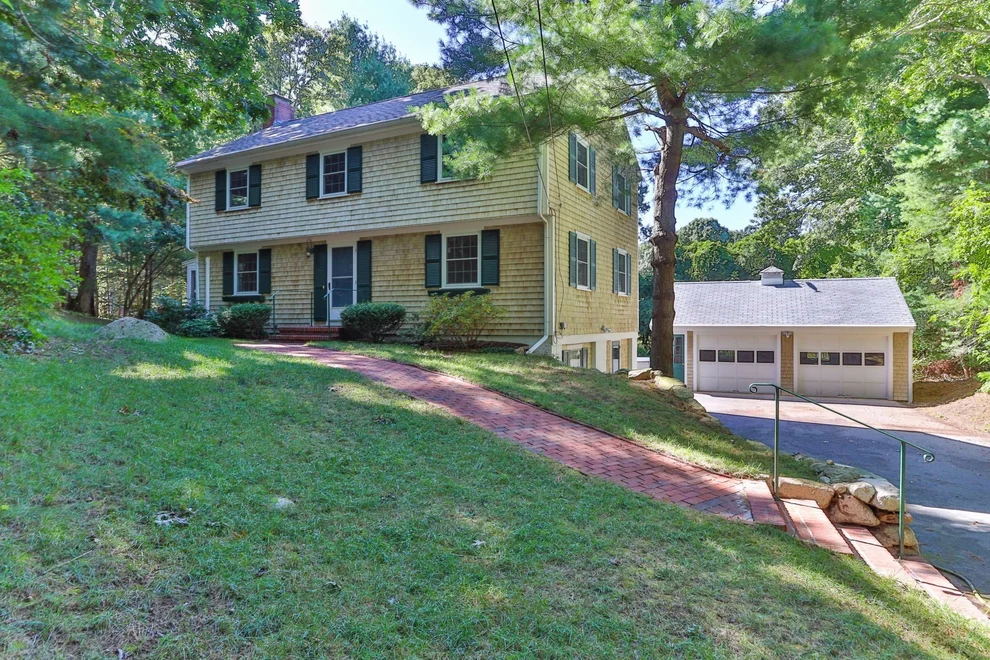 Unit for sale at 16 Greengate Road, Falmouth, MA 02540
