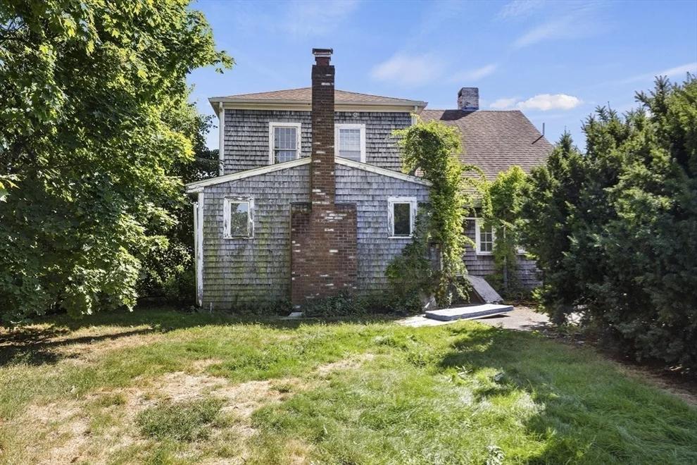 Unit for sale at 33 Congress St, Weymouth, MA 02188