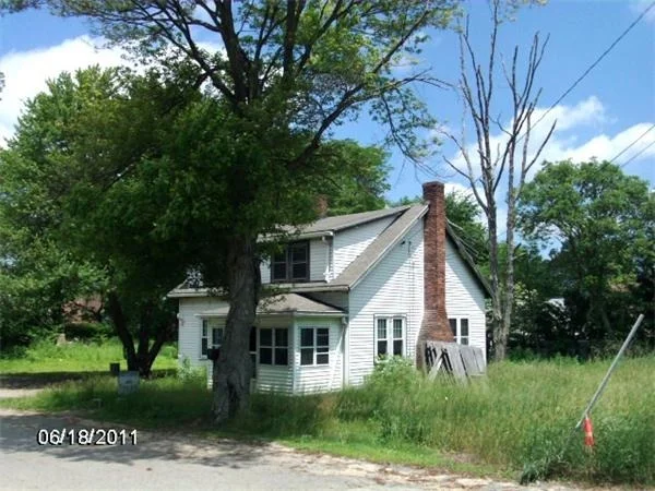 Unit for sale at 103 Milner St, Waltham, MA 02451