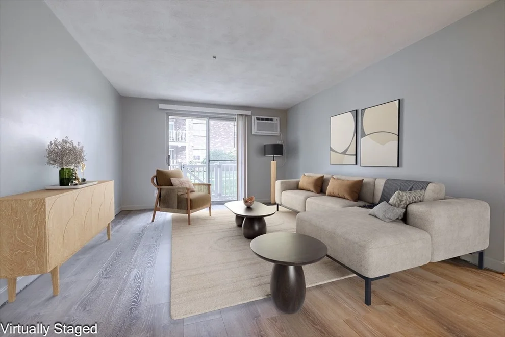 Unit for sale at 7 Karen Cir, Billerica, MA 01821