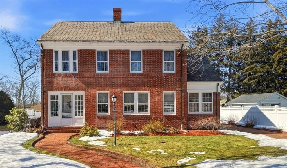 Unit for sale at 115 Davenport St, Taunton, MA 02780