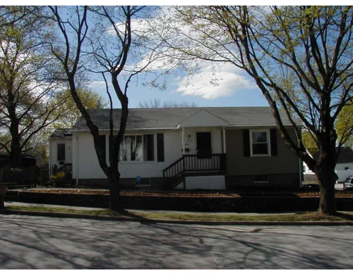 Unit for sale at 152 Chestnut Avenue, Cranston, RI 02910
