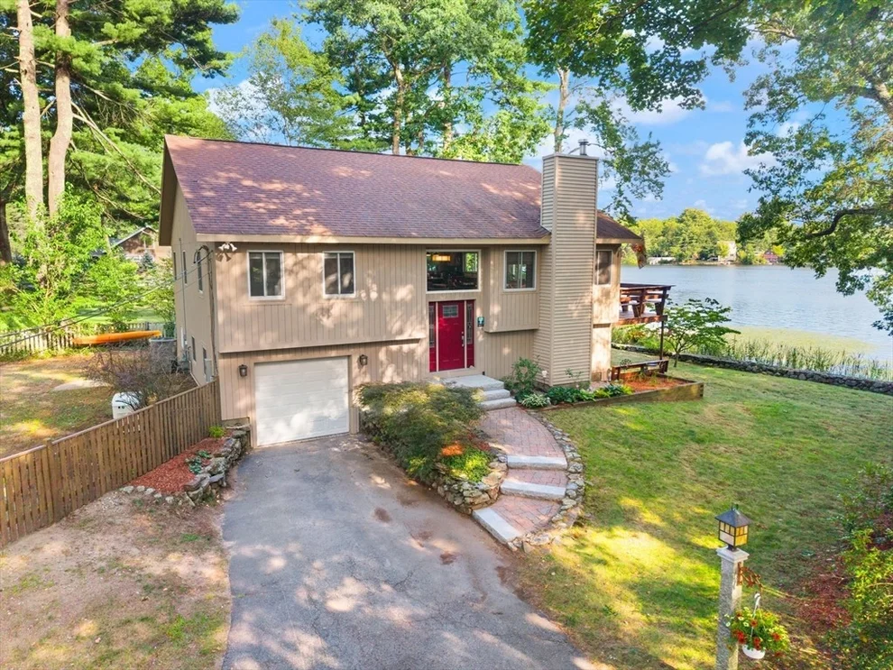 Unit for sale at 4 Minot Ave, Chelmsford, MA 01824