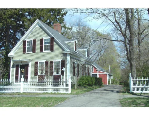 Unit for sale at 638 Main Street, Hingham, MA 02043