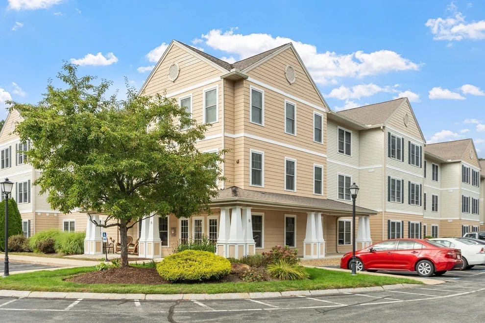 Unit for sale at 135 Beach Road, Salisbury, MA 01952