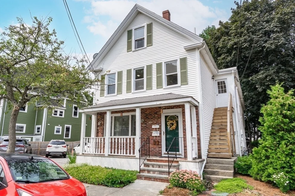 Unit for sale at 6 Avon Ct, Wakefield, MA 01880