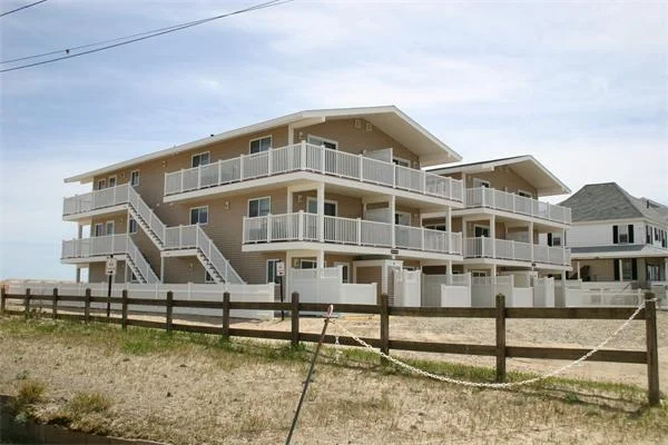 Unit for sale at 528 North End, Salisbury, MA 01952