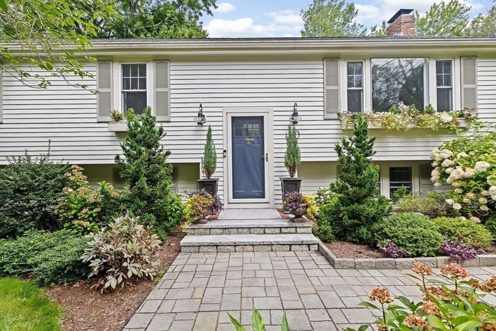 Unit for sale at 40 Brewster Rd, Cohasset, MA 02025