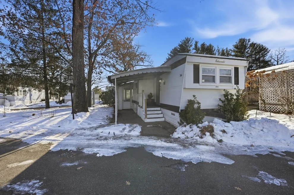 Unit for sale at 404 Southwick Rd, Westfield, MA 01085