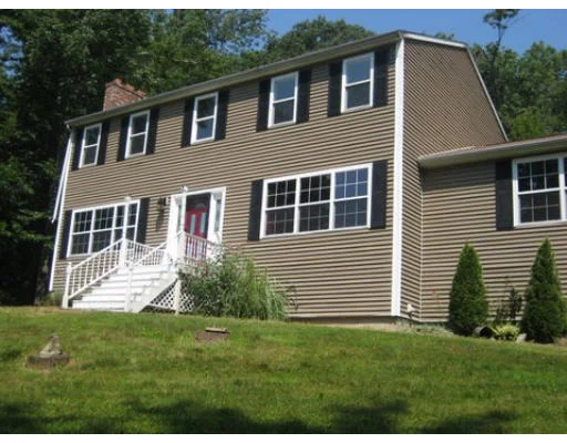 Unit for sale at 14 Laflash Ln, Leicester, MA 01524