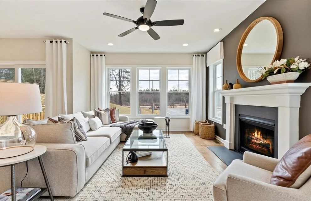 Unit for sale at 25 Emerald Run, Shrewsbury, MA 01545