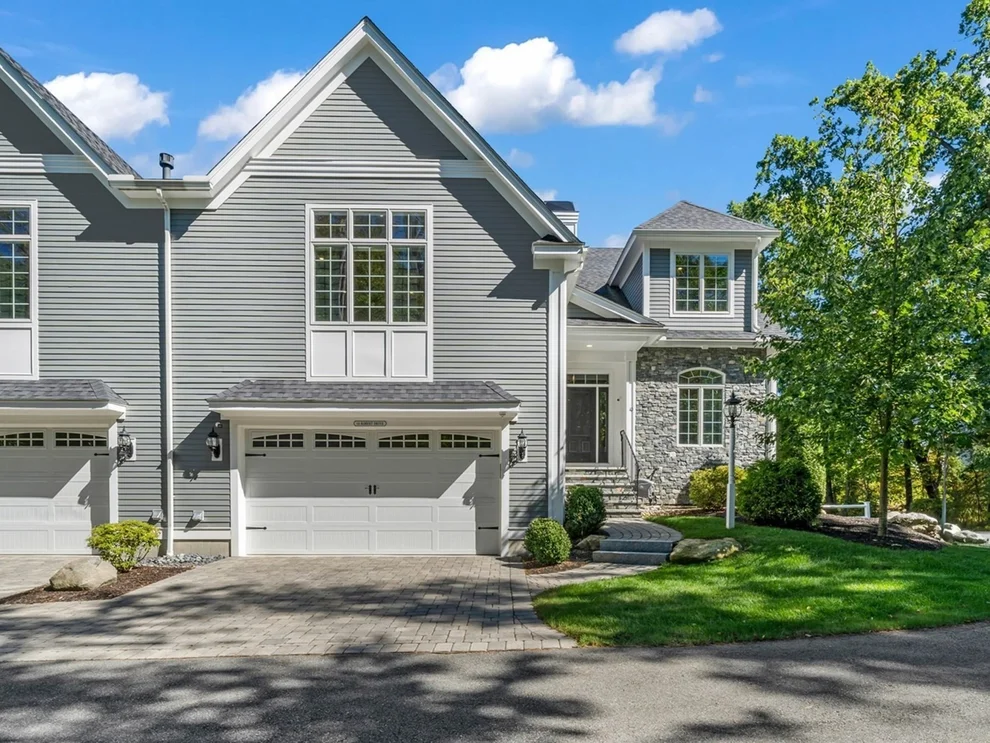 Unit for sale at 10 Robert Dr, Andover, MA 01810
