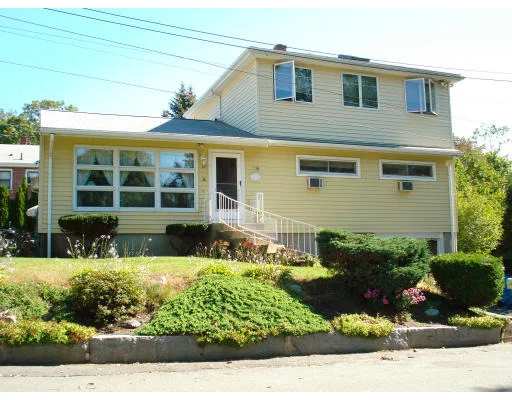 Unit for sale at 16 Richmond Ave, Woburn, MA 01801