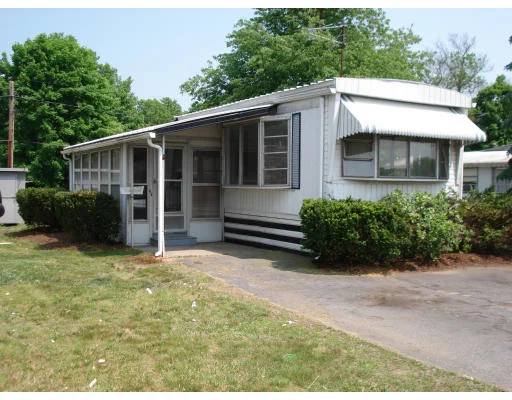 Unit for sale at 347 Lothrop St, Taunton, MA 02780