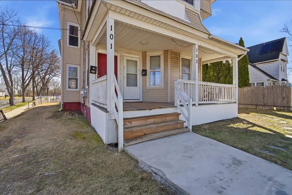 Unit for sale at 101-103 Oak St, Springfield, MA 01151
