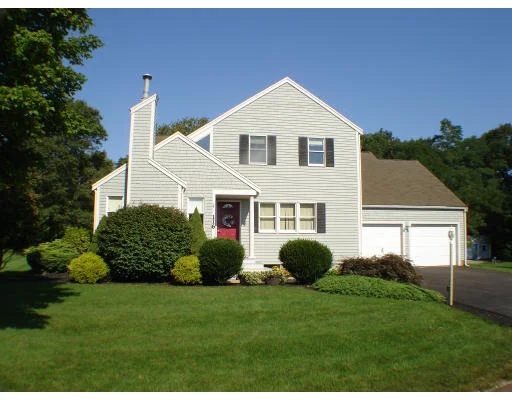 Unit for sale at 116 Liberty Bell Cir, Weymouth, MA 02189
