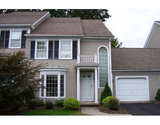 Unit for sale at 33 Hickory Hill, West Springfield, MA 01089