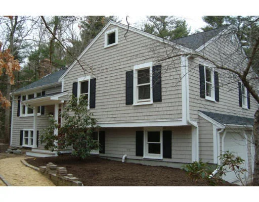 Unit for sale at 302 Chandler St, Duxbury, MA 02332