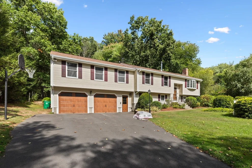 Unit for sale at 195 Cordaville Rd, Ashland, MA 01721