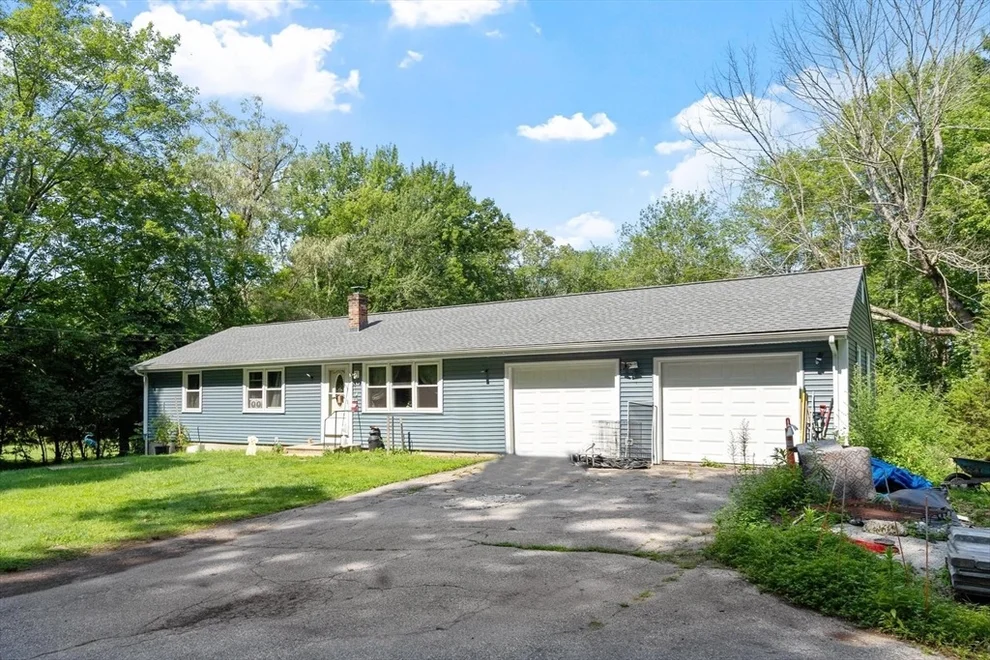Unit for sale at 58 Mcintyre Rd, Oxford, MA 01507