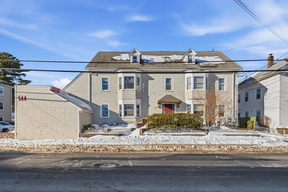 Unit for sale at 544 Douglas Ave, Providence, RI 02908