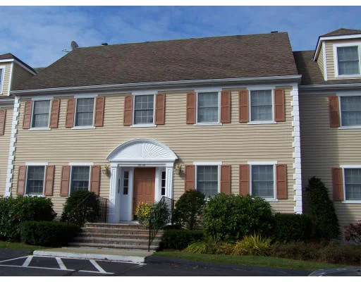 Unit for sale at 60 Weatherly Drive, Salem, MA 01970