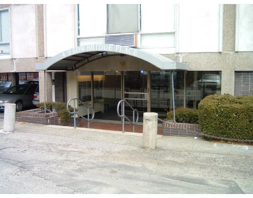 Unit for sale at 4 Trowbridge Place, Cambridge, MA 02138