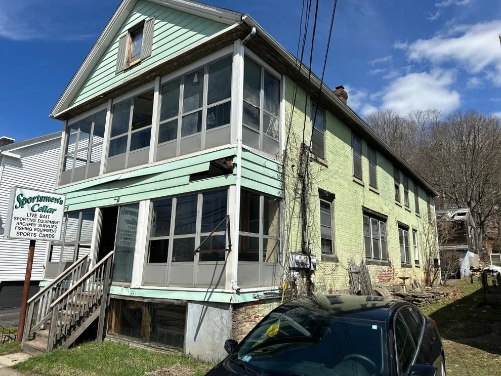 Unit for sale at 552 Main Street, Sturbridge, MA 01518