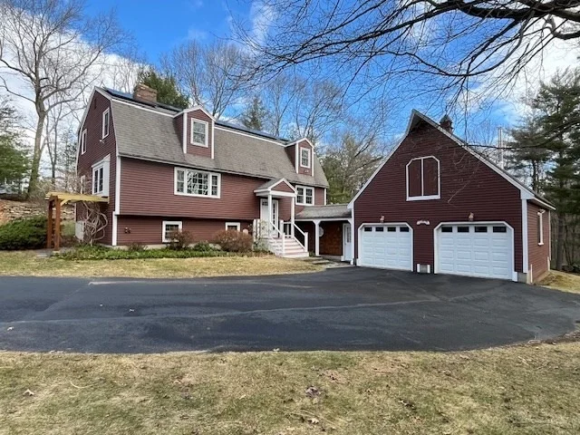 Unit for sale at 9 Cyndy Ln, Millbury, MA 01527