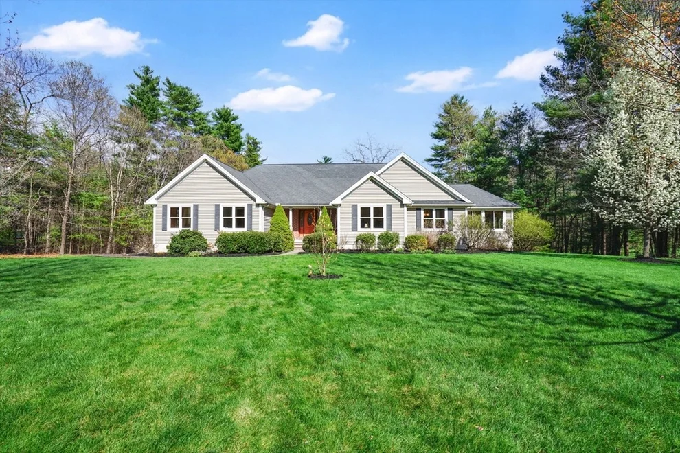 Unit for sale at 4 Deer Run, Holyoke, MA 01040