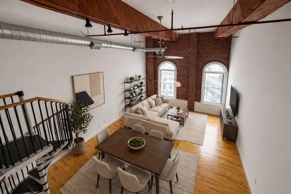 Unit for sale at 10 Kearney Sq, Lowell, MA 01852