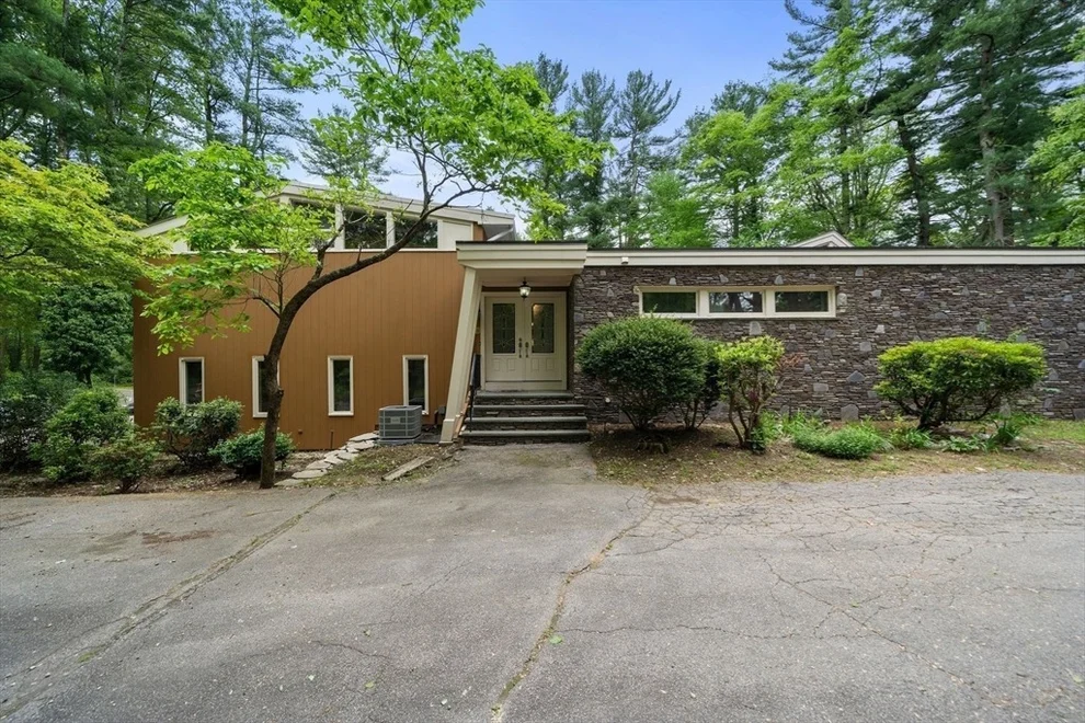 Unit for sale at 181 Thayer Farms Rd, Attleboro, MA 02703
