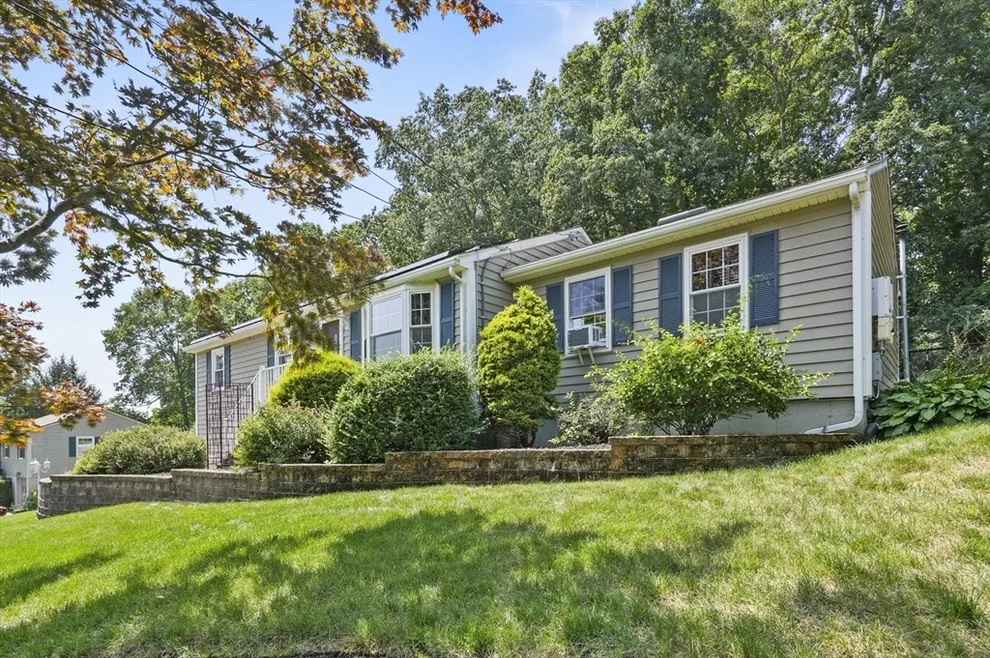 Unit for sale at 4 Chestnut Drive, Webster, MA 01570